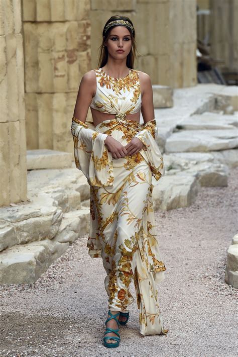 chanel cruise 2018 full fashion show|chanel cruise ancient greece pictures.